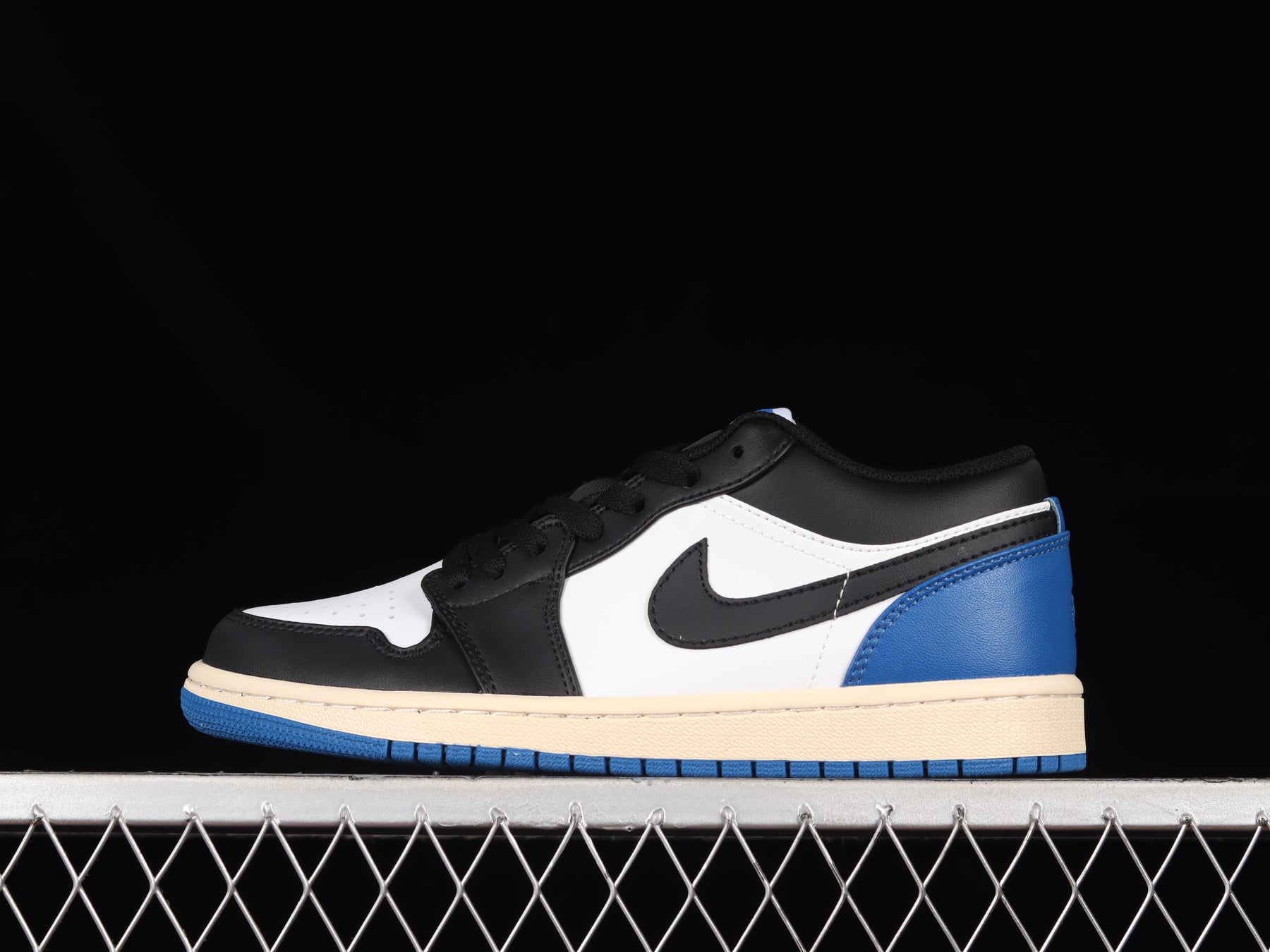 WMNS Air Jordan 1 AJ1 Low - Powder Blue