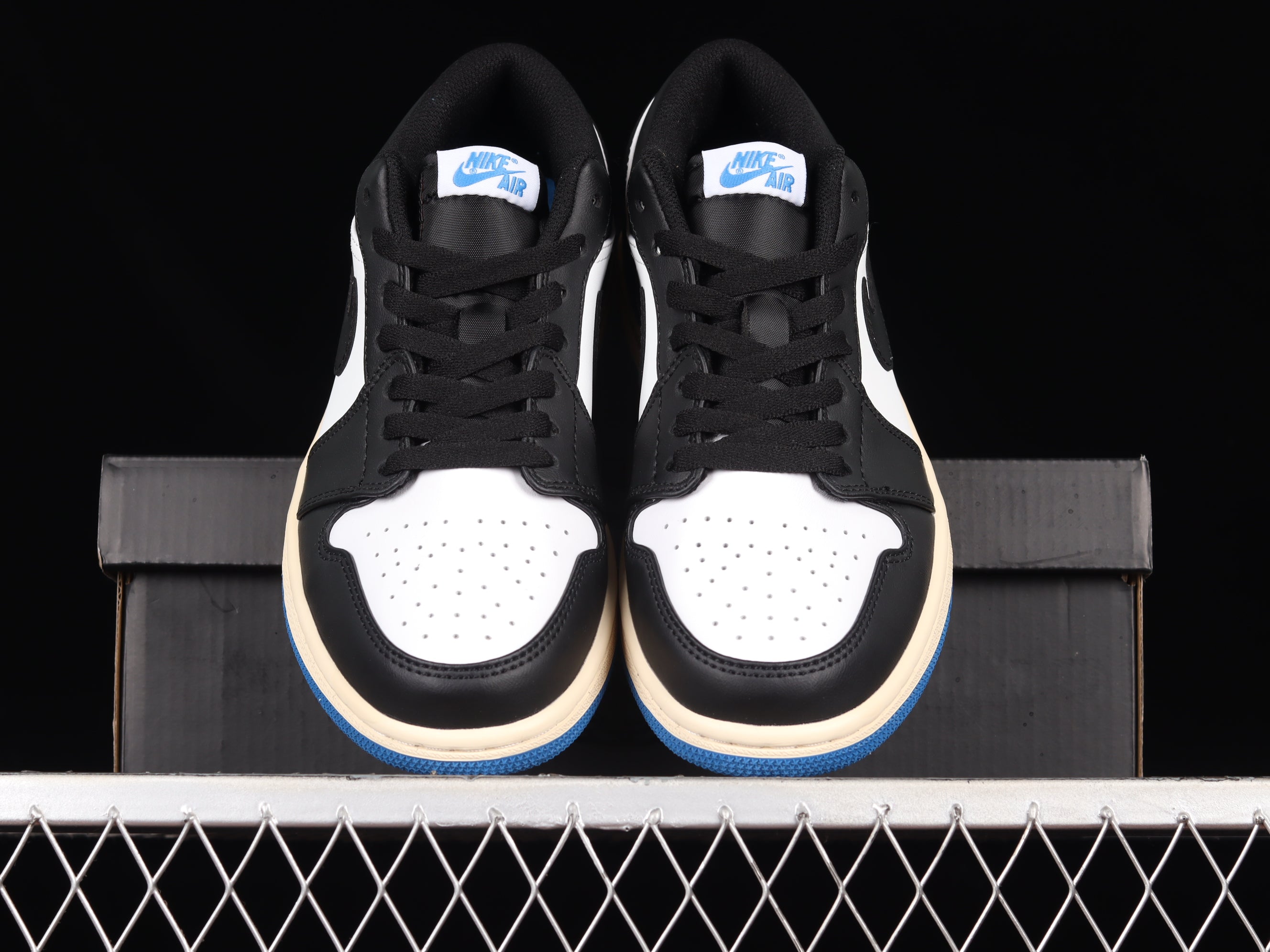 WMNS Air Jordan 1 AJ1 Low - Powder Blue