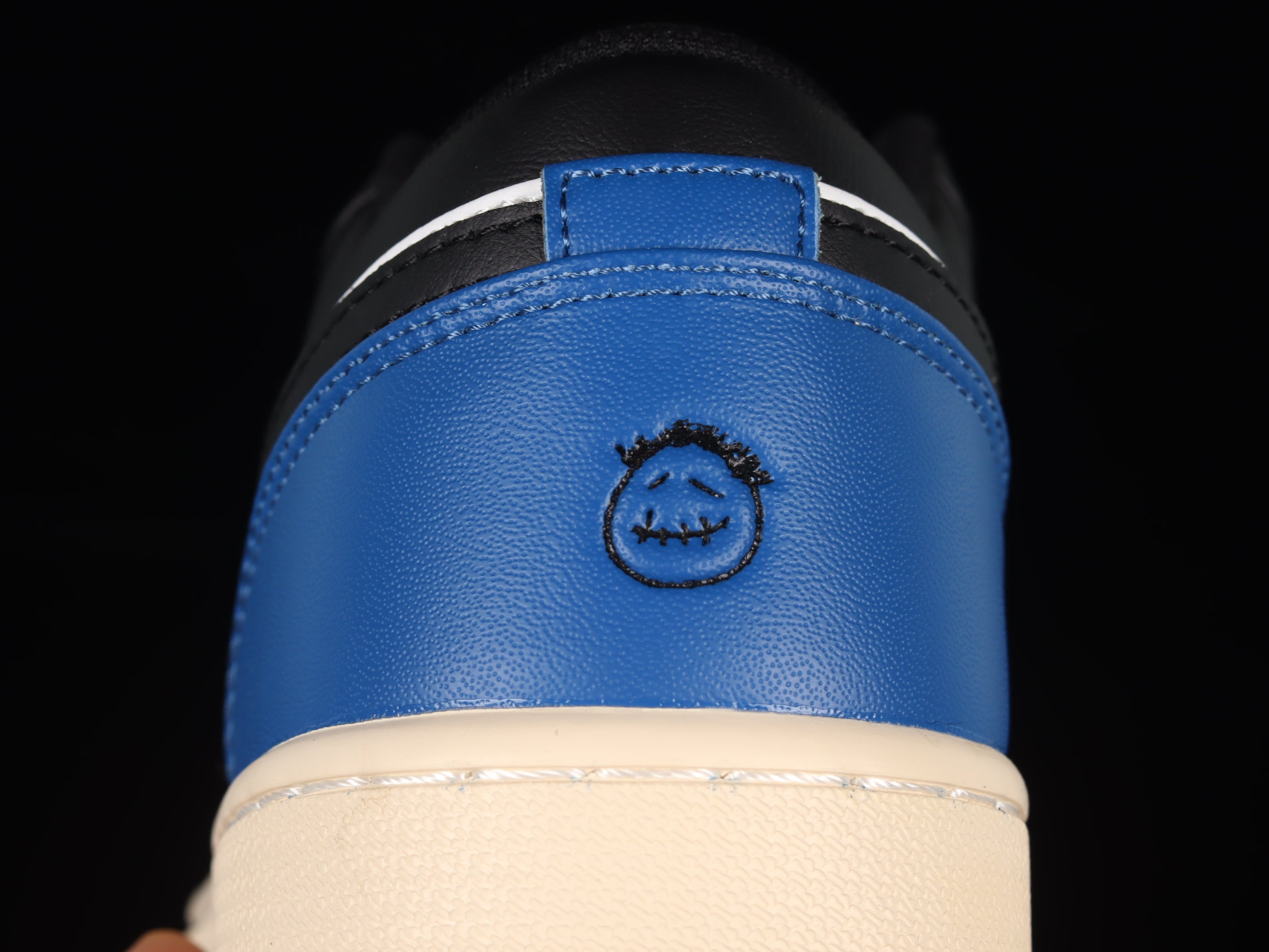 WMNS Air Jordan 1 AJ1 Low - Powder Blue