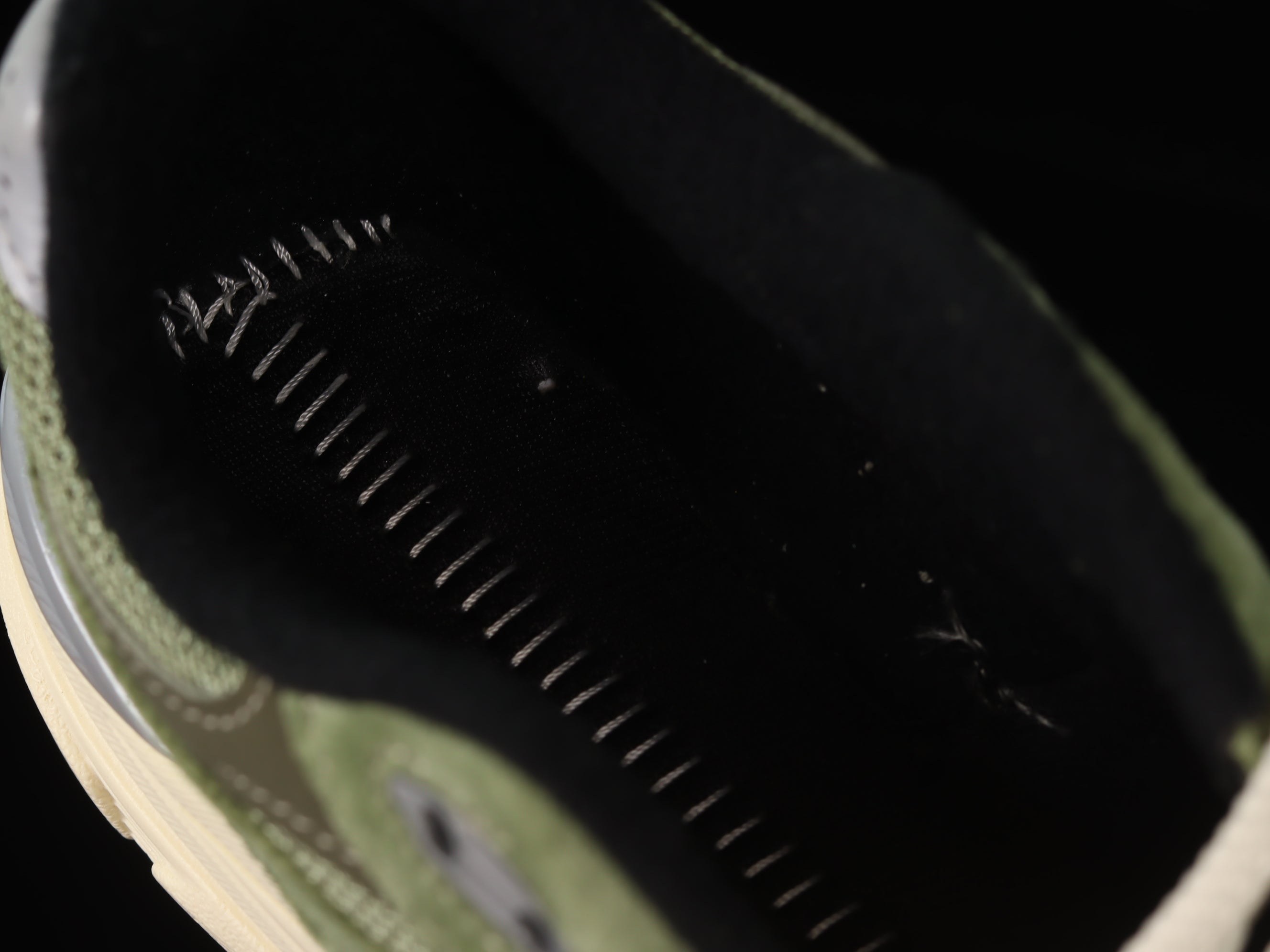 JJJJound x New Balance 990v3 - Olive