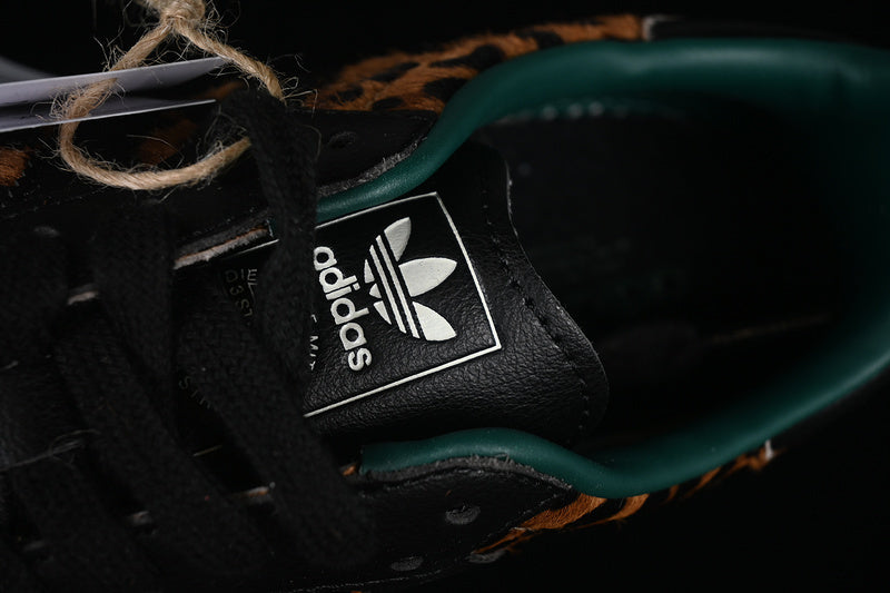 adidasUnisex Samba OG - Black Green Leopard