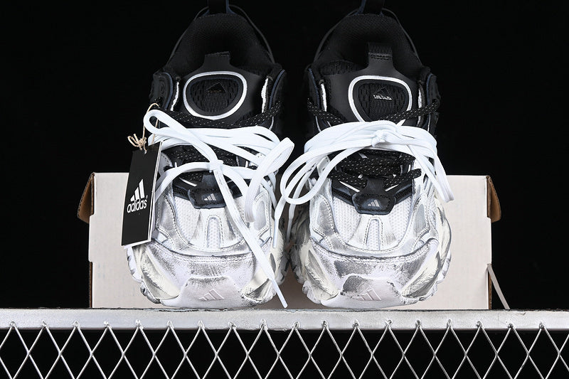 adidasUnisex XLG Runner Deluxe - White Black