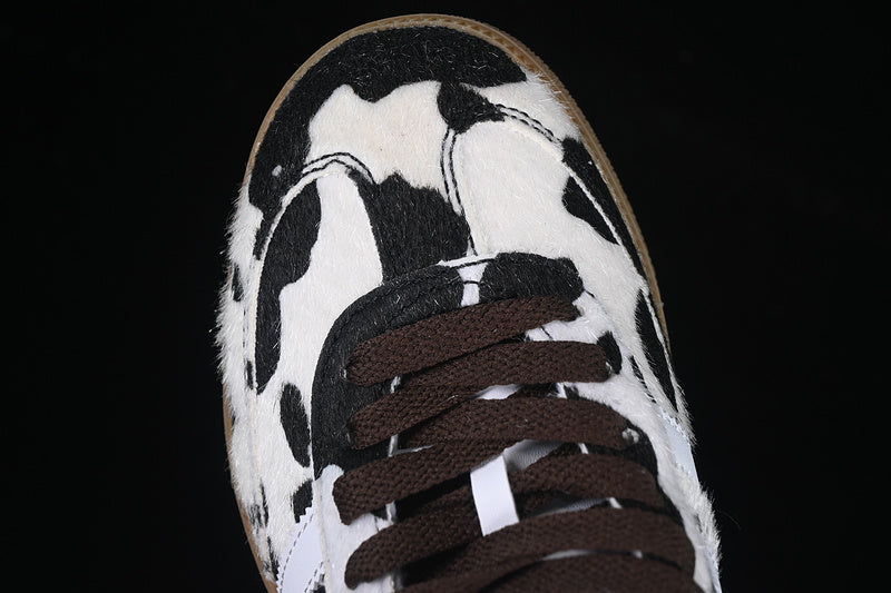 adidasUnisex Samba - Pitch