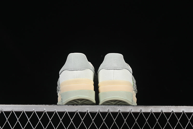 adidasUnisex Gazelle Bold - Halo Green