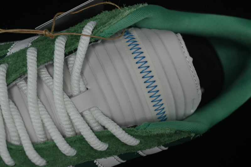 adidasUnisex Gazelle Indoor - El Yunque