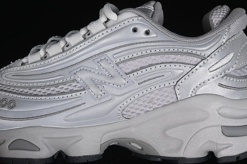 New Balance 1000 - Silver Reflective