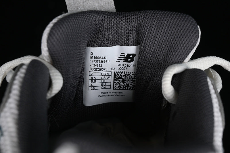 New Balance 1906A - Silver Metallic