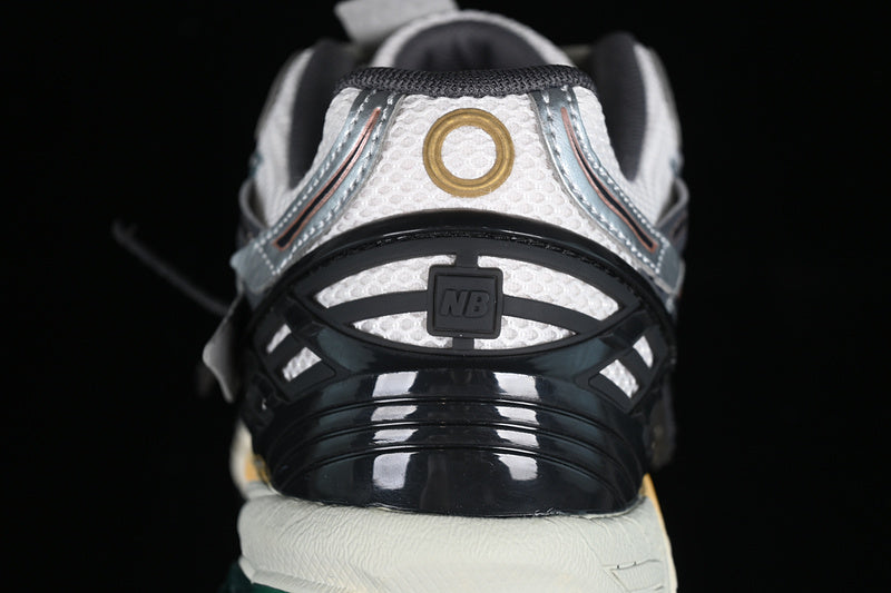 New Balance 1906A - Silver Metallic