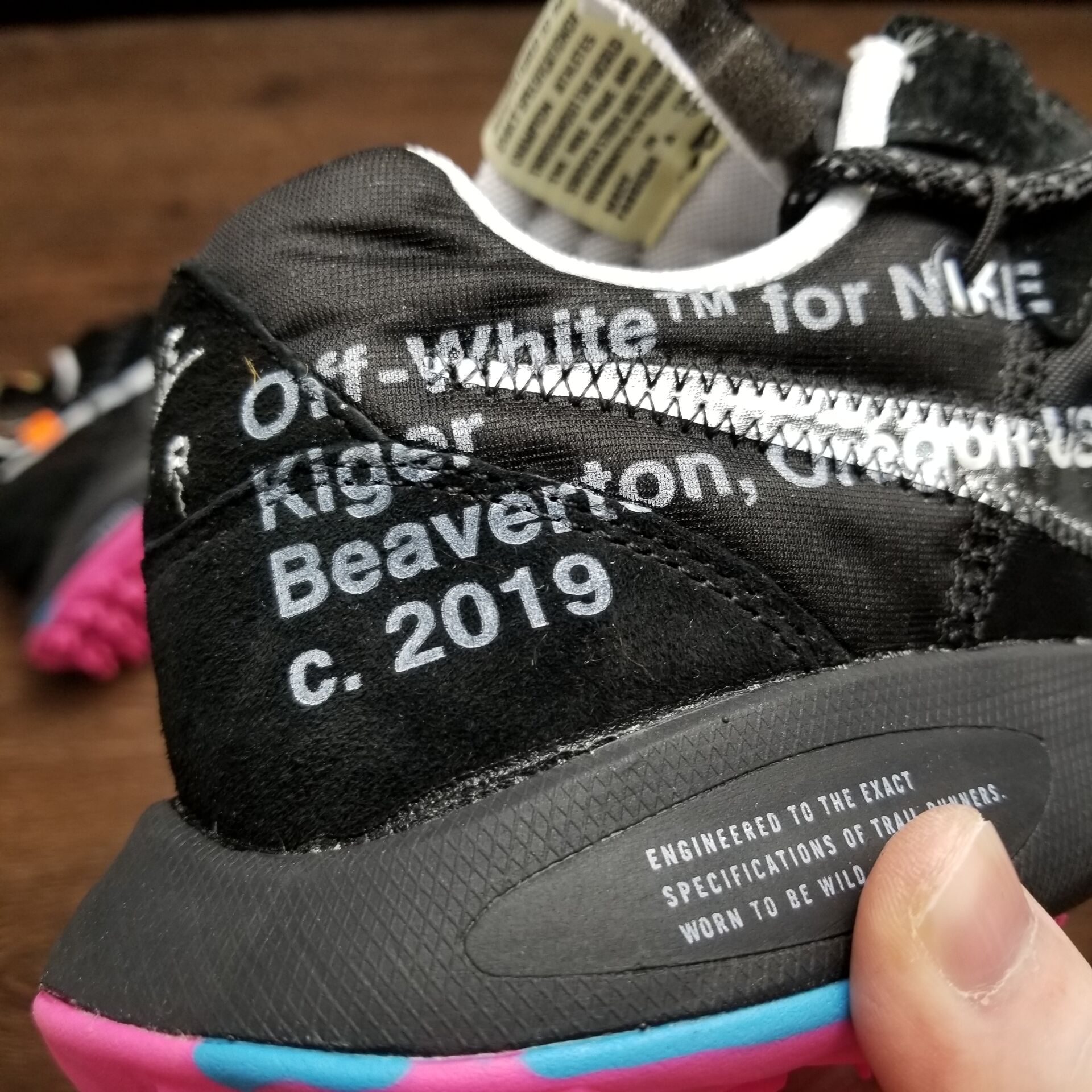 Off-White x NikeUnisex Zoom Terra Kiger 5 - Black