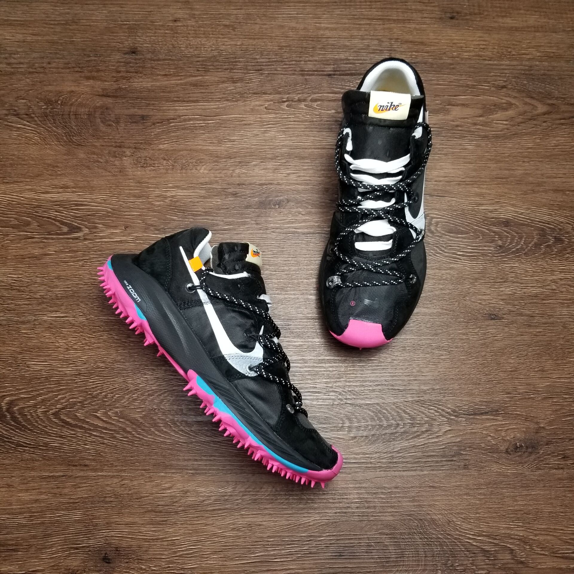 Off-White x NikeUnisex Zoom Terra Kiger 5 - Black