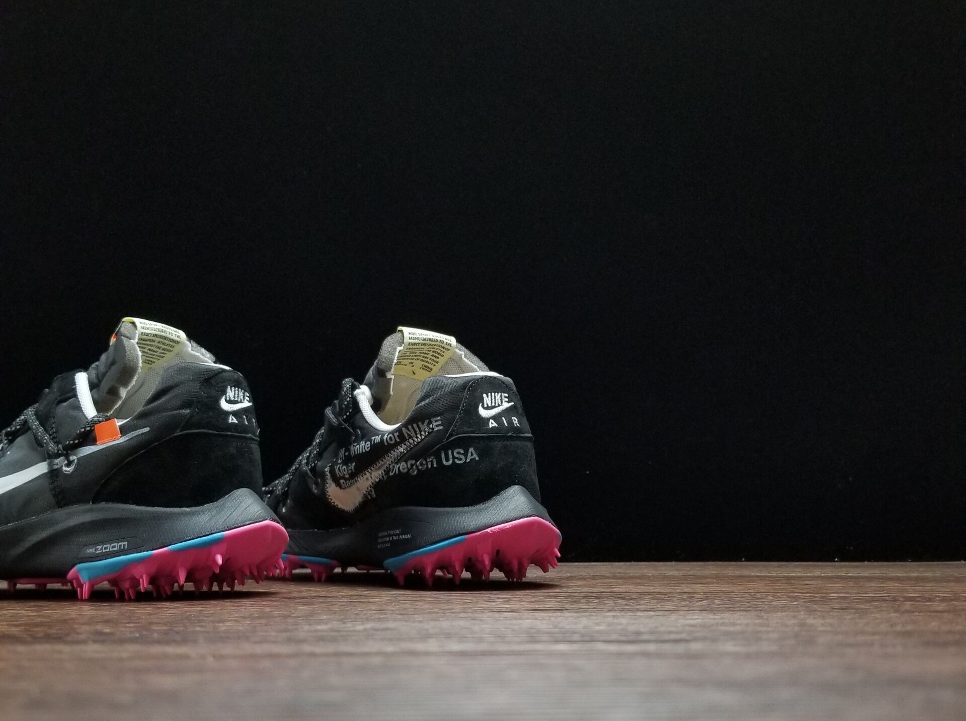 Off-White x NikeUnisex Zoom Terra Kiger 5 - Black