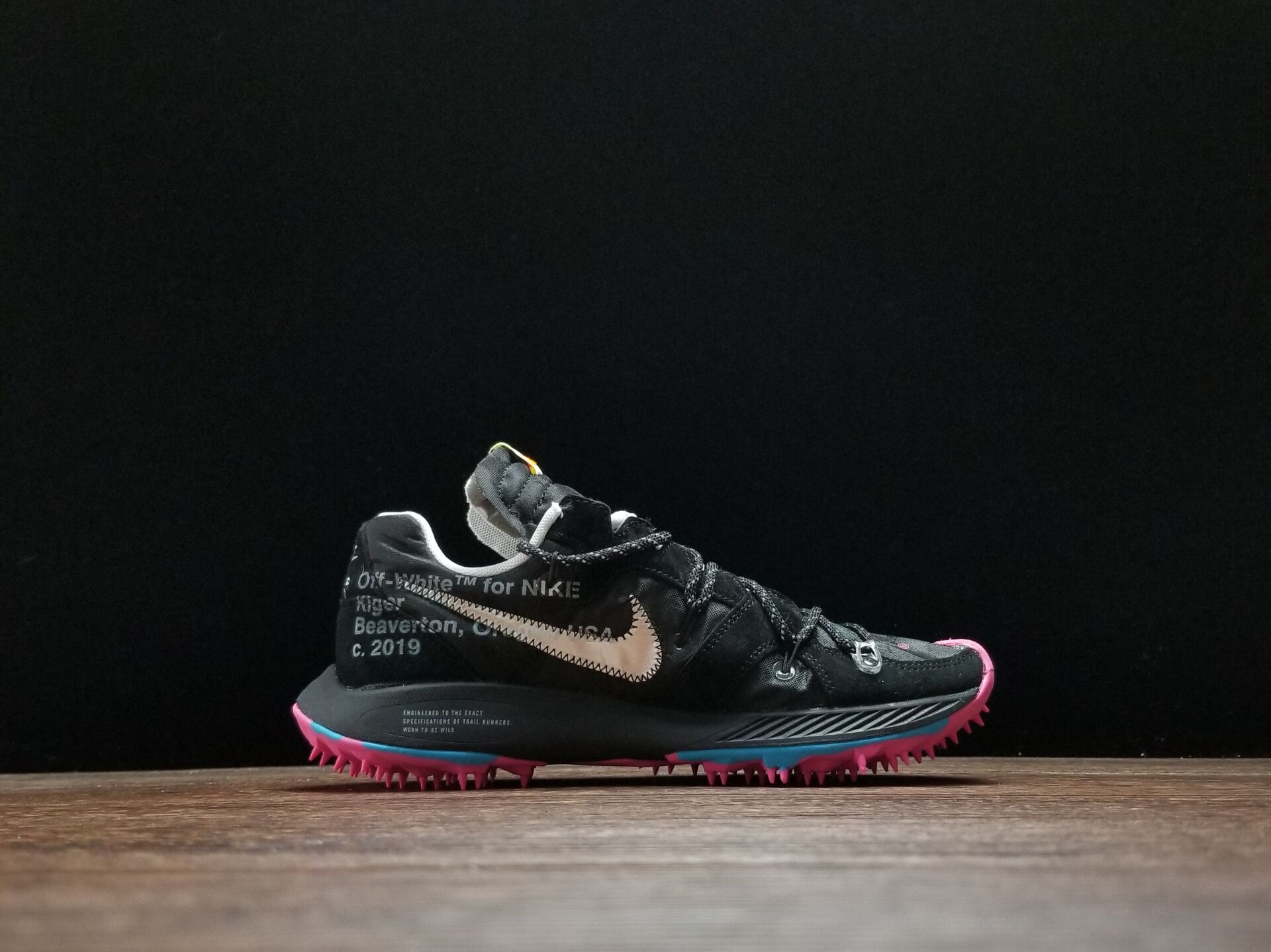 Off-White x NikeUnisex Zoom Terra Kiger 5 - Black