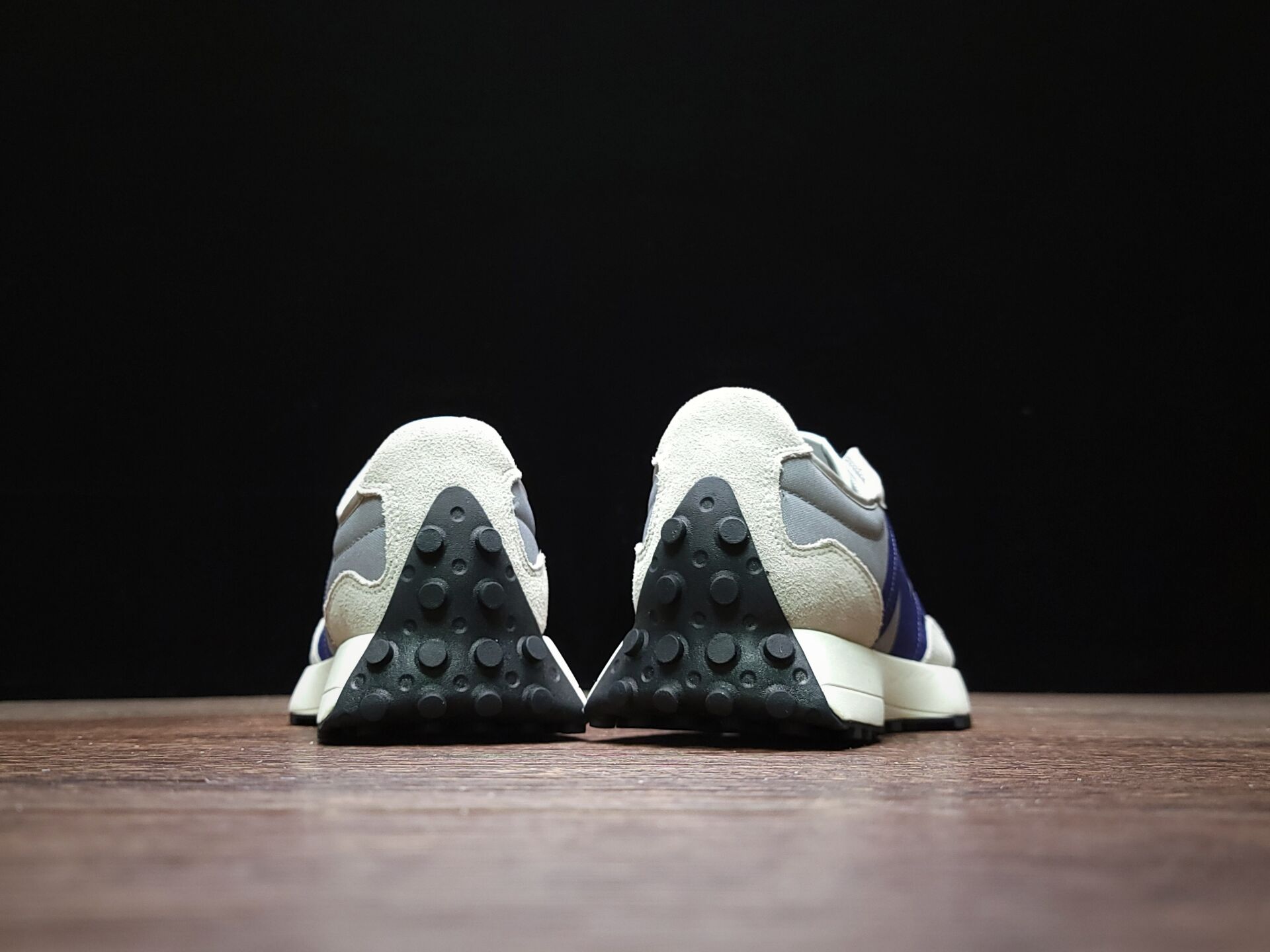 New Balance 327 - Grey/Purple