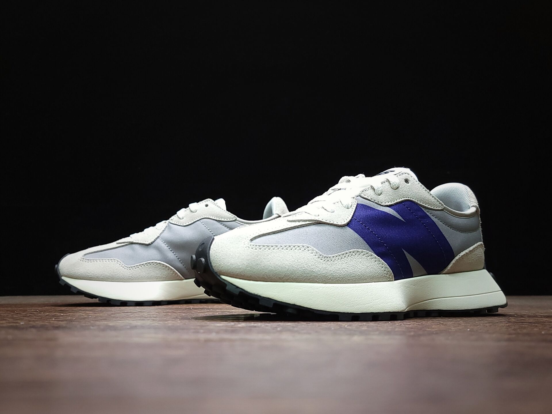 New Balance 327 - Grey/Purple