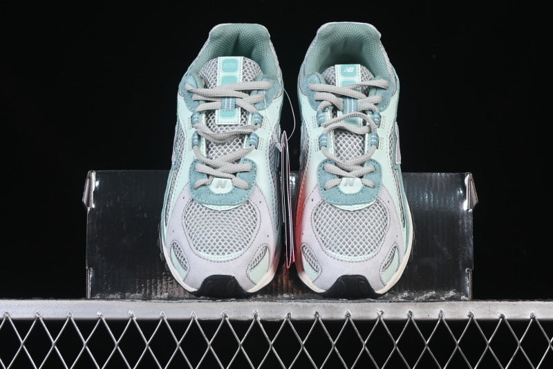 New Balance 204L - Green Silver