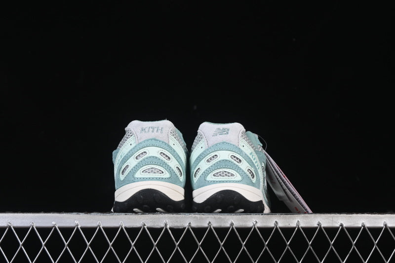 New Balance 204L - Green Silver
