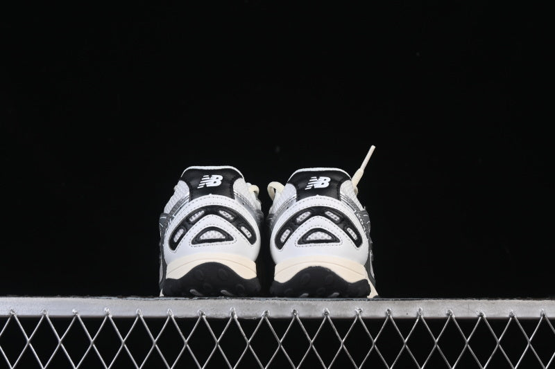 New Balance 204L - Silver Metallic Black
