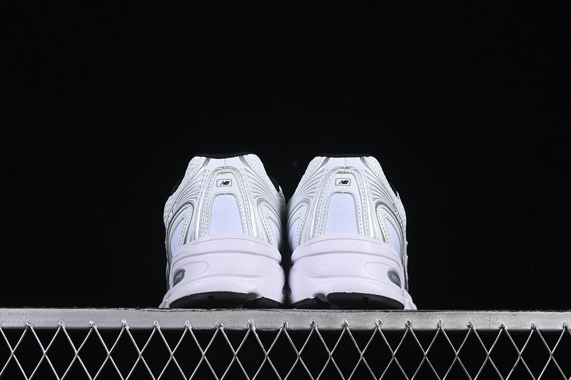 New Balance 740 - White Silver Navy