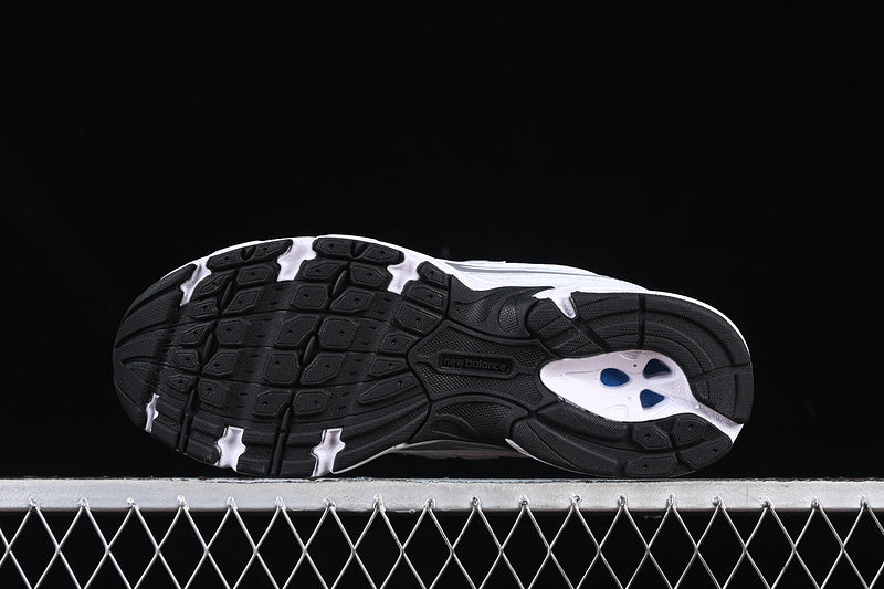 New Balance 740 - White Silver Navy