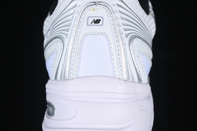 New Balance 740 - White Silver Navy