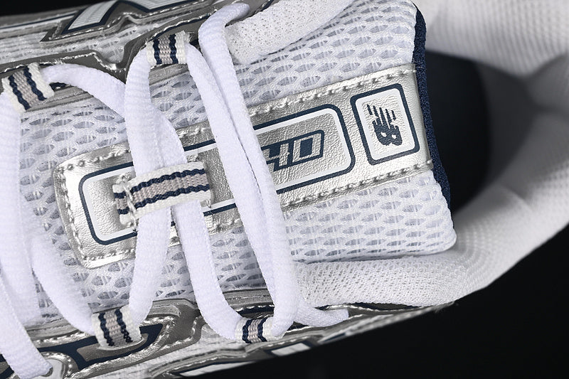 New Balance 740V2 - Grey Navy