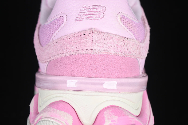 New Balance 9060 - Pink
