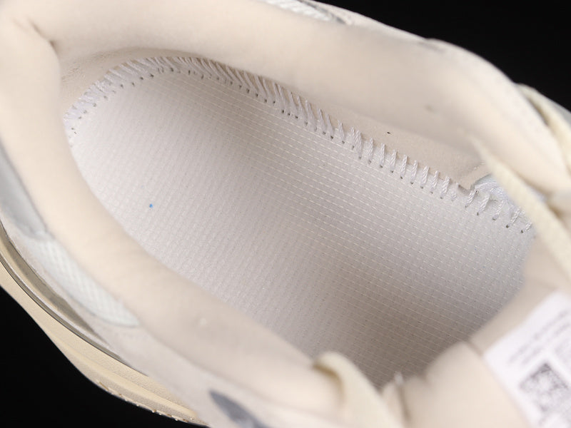 New Balance 9060 - Sea Salt White