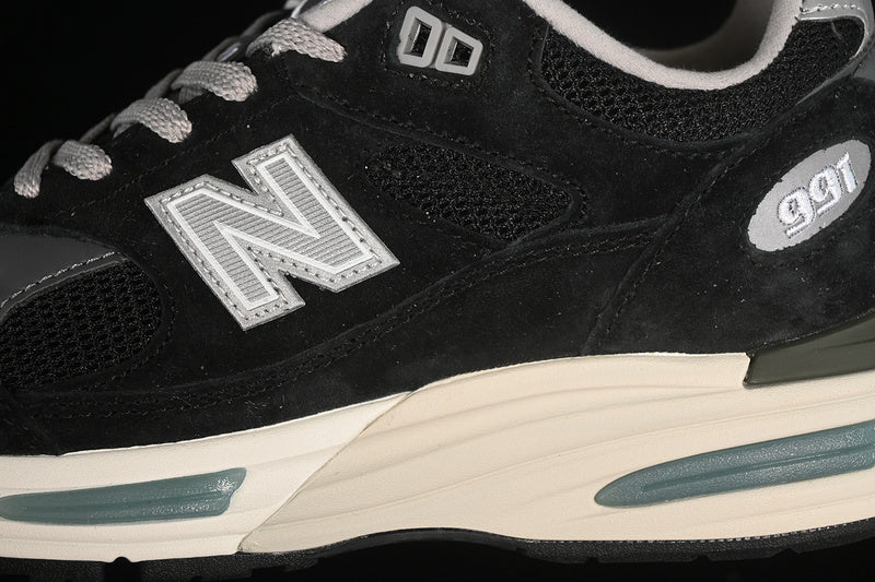 New Balance 991V2 - Black