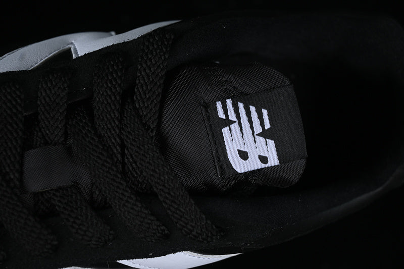 New Balance RC42 - Black White Gum