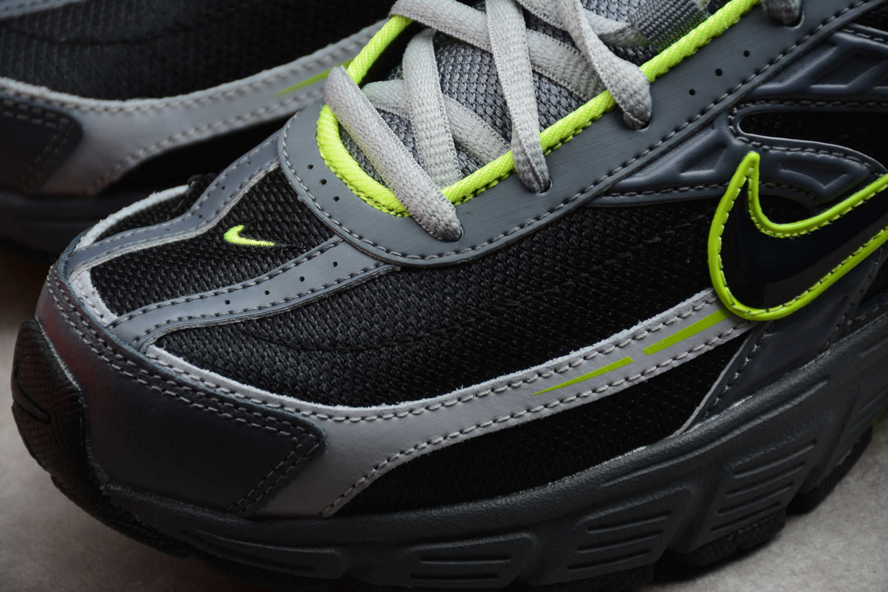 NikeUnisex Initiator - Black/Grey