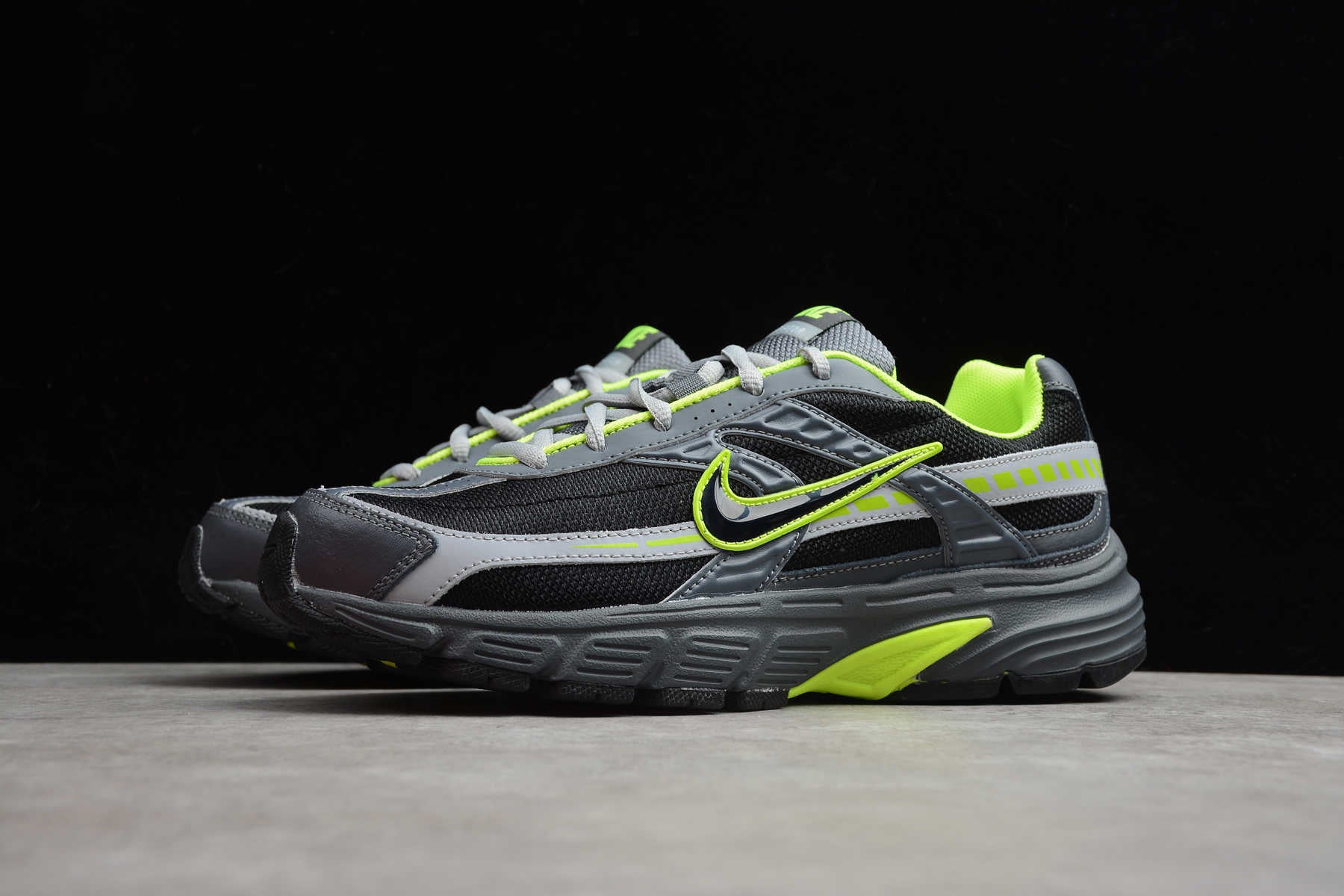 NikeUnisex Initiator - Black/Grey