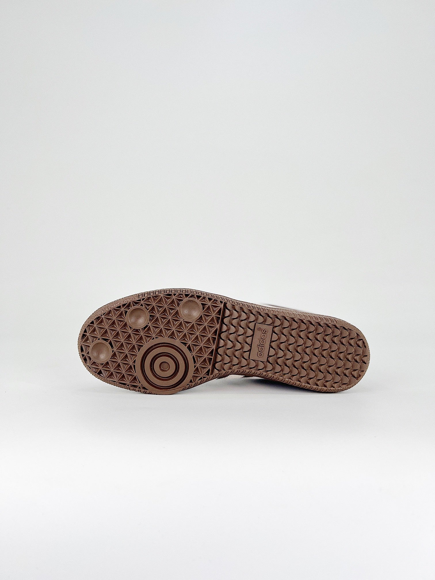 adidasUnisex Samba - Clay Brown