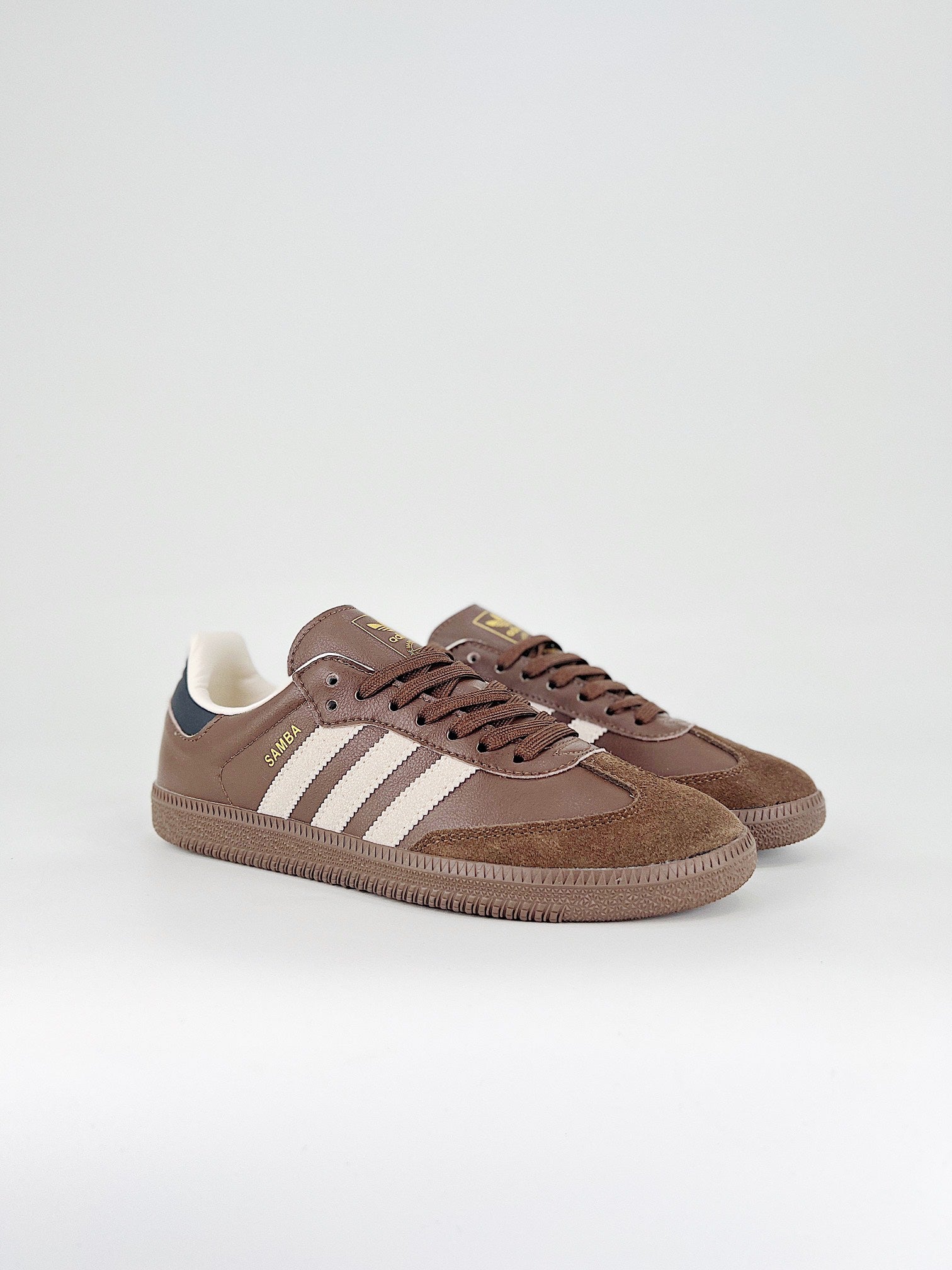 adidasUnisex Samba - Clay Brown