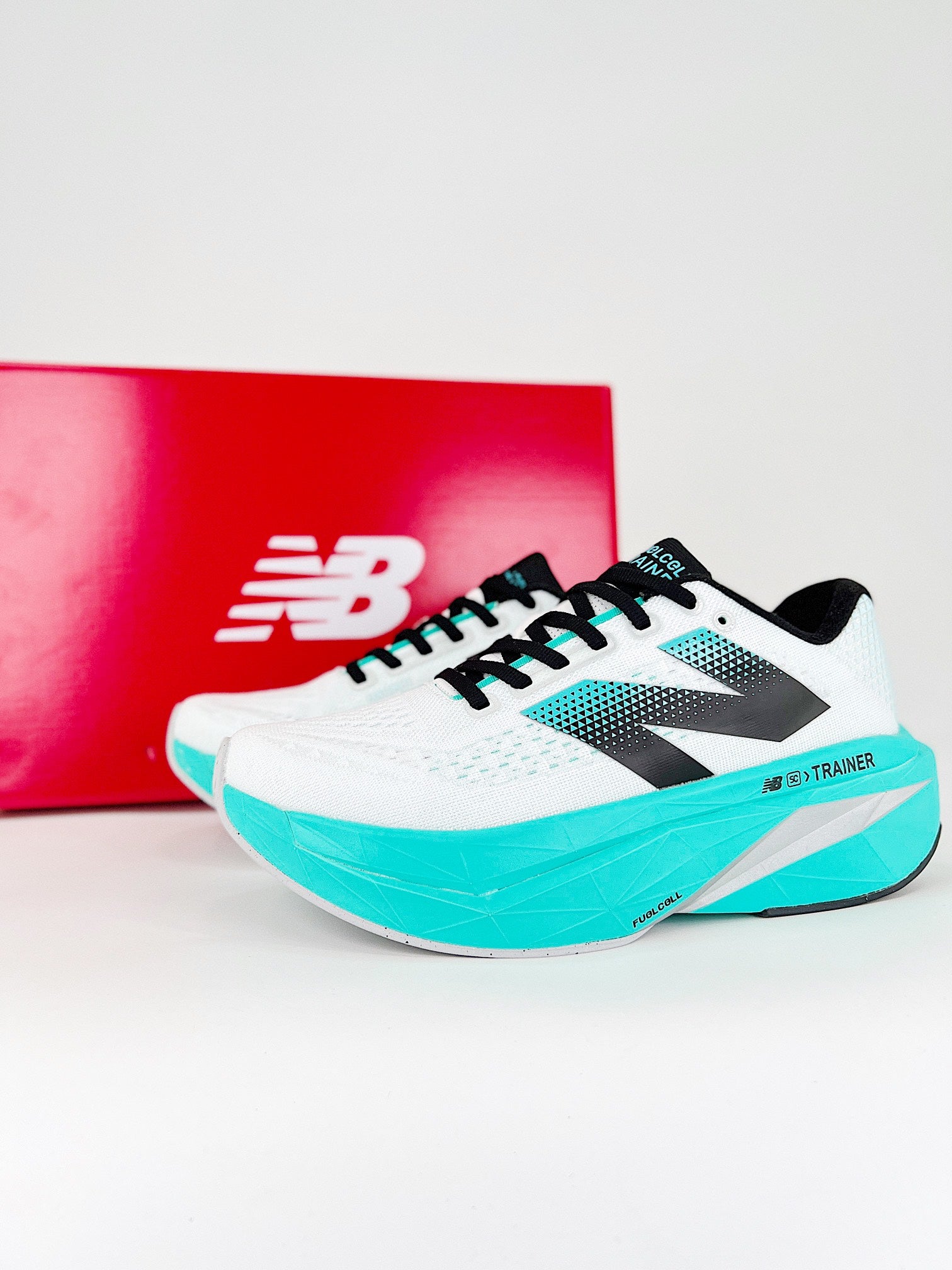 New Balance FuelCell SuperComp Trainer v3 - Cyber Jade