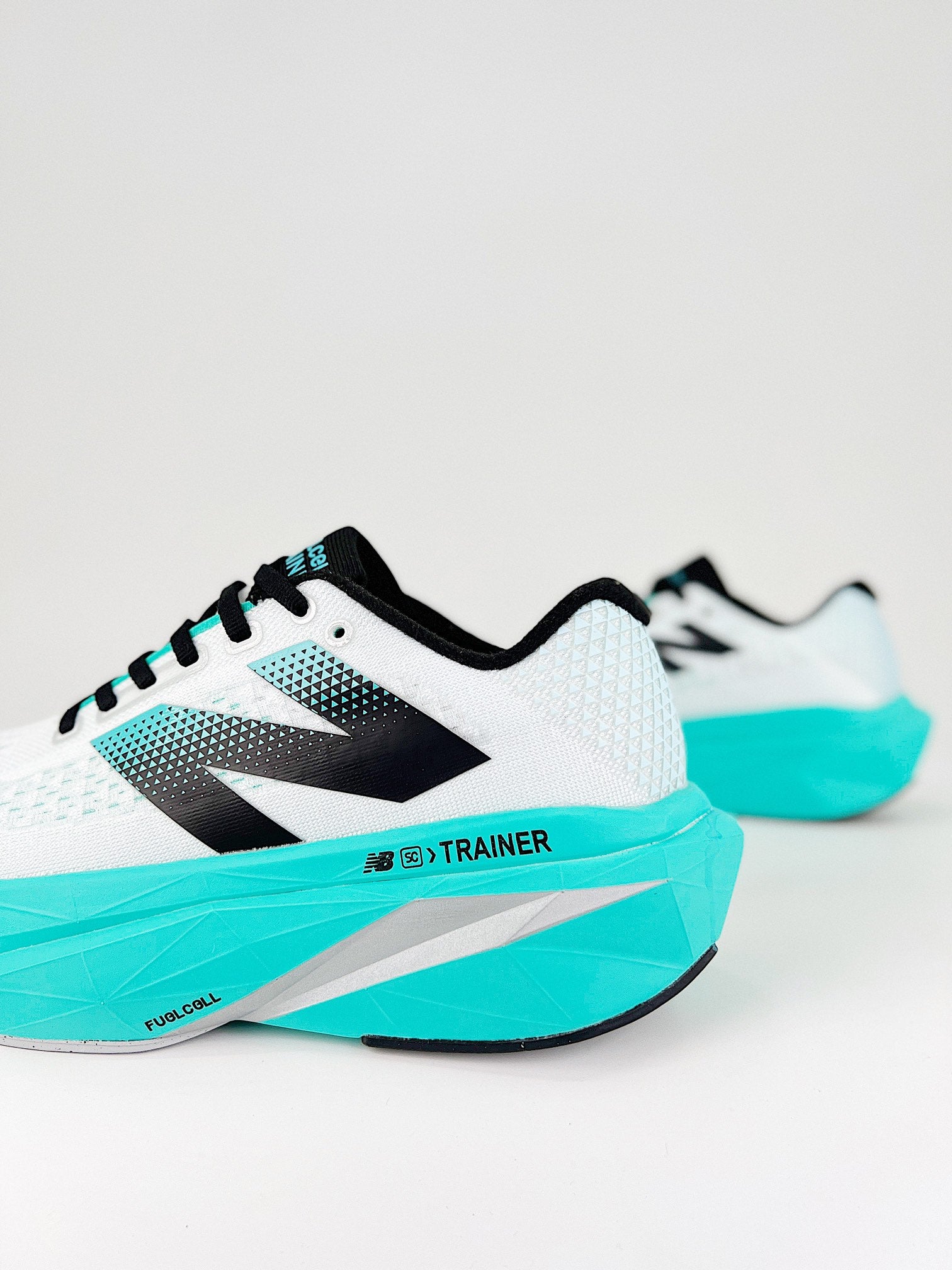 New Balance FuelCell SuperComp Trainer v3 - Cyber Jade