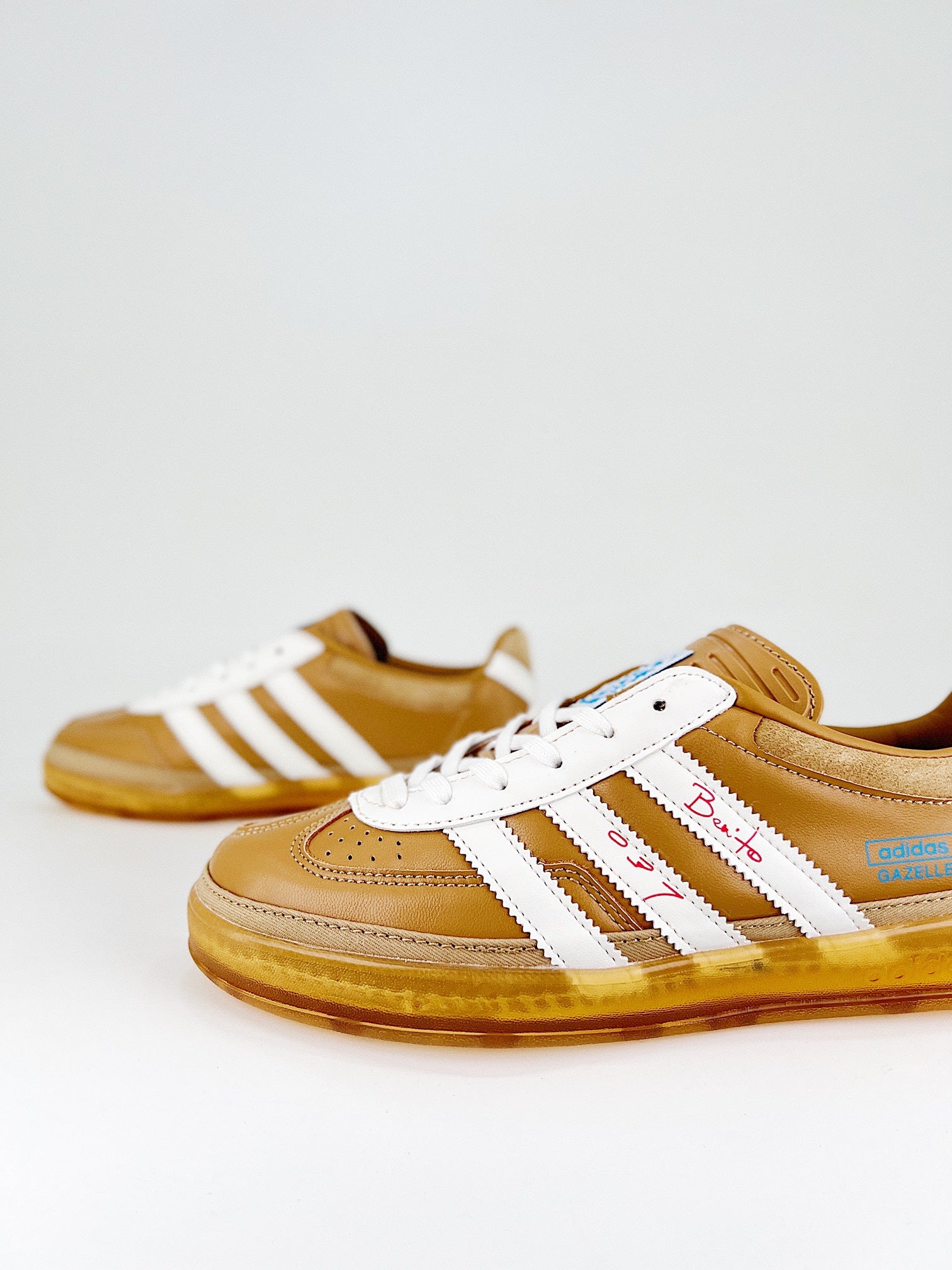 adidasUnisex Bad Bunny x Lionel Messi x Gazelle Indoor - La Voz De Los Fans
