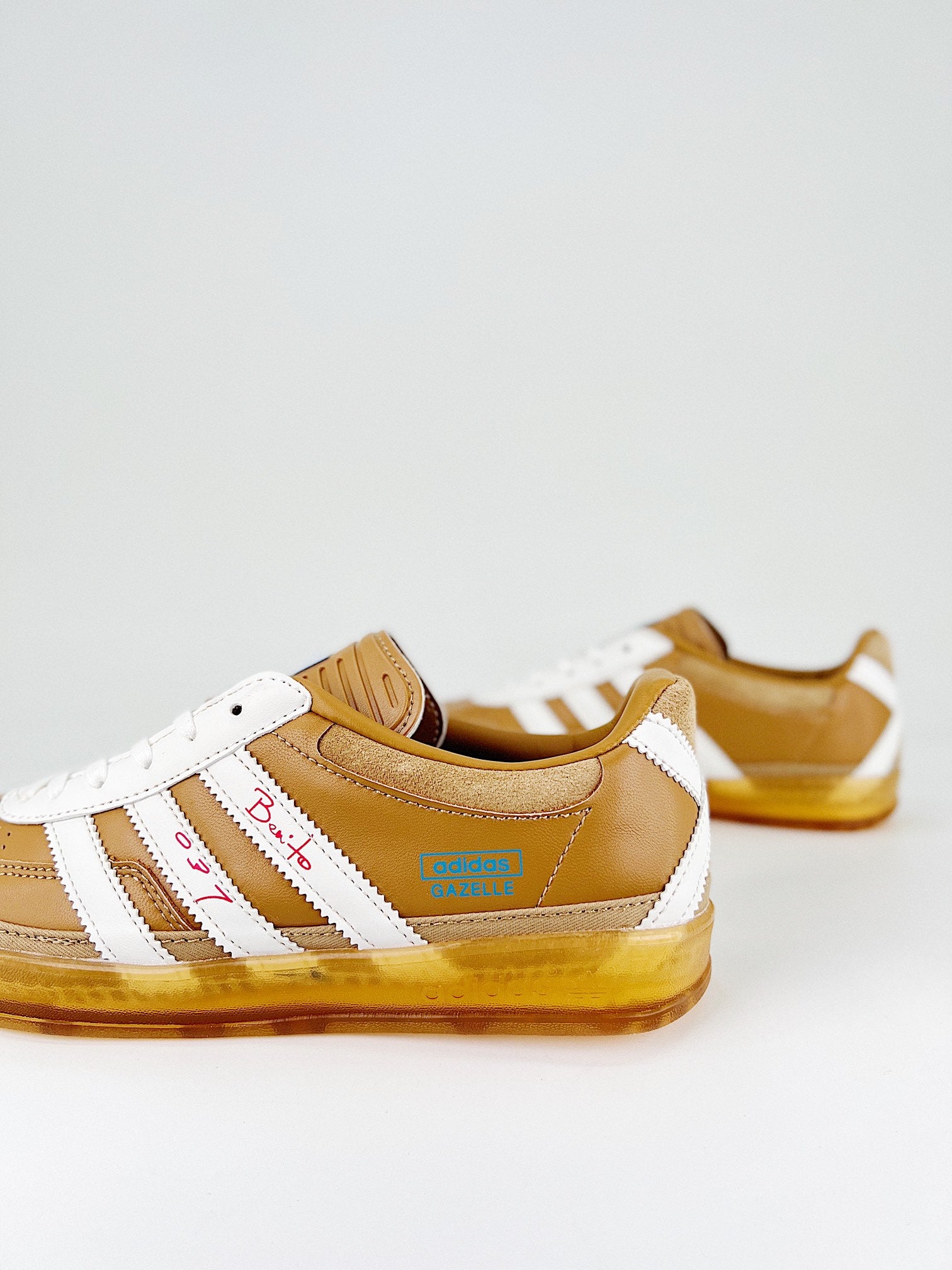 adidasUnisex Bad Bunny x Lionel Messi x Gazelle Indoor - La Voz De Los Fans