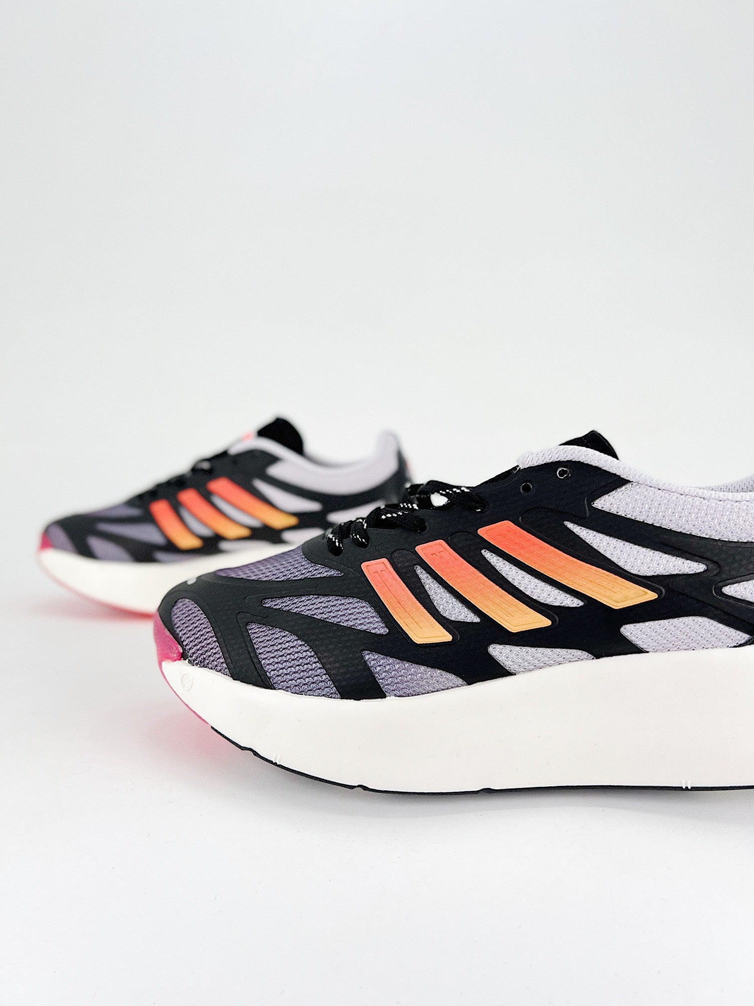 Concepts x adidasUnisex Adizero Aruku - White/Bright Red