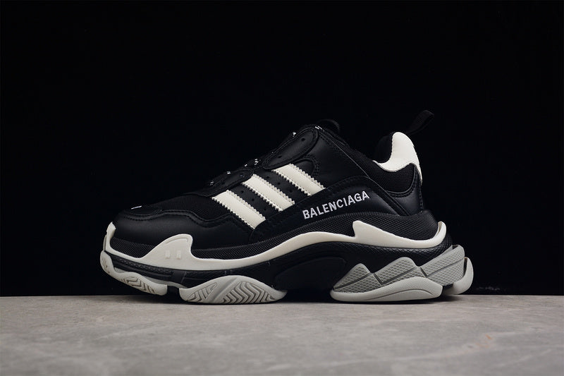 adidas x Balenciaga Triple S - black/white