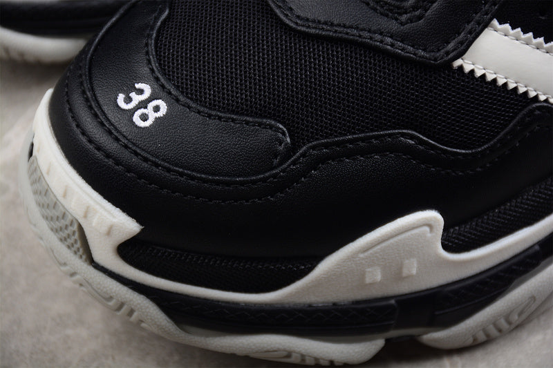 adidas x Balenciaga Triple S - black/white