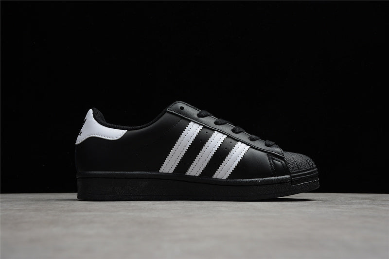 adidasUnisex Superstar - Core Black/Cloud White/Gold