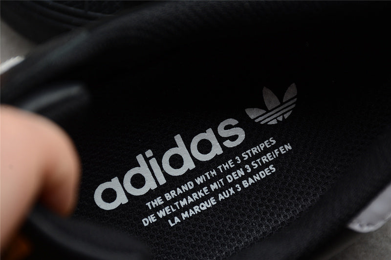 adidasUnisex Superstar - Core Black/Cloud White/Gold