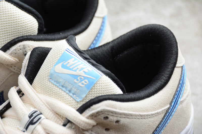 NikeMens Sb Dunk Low - Truck It