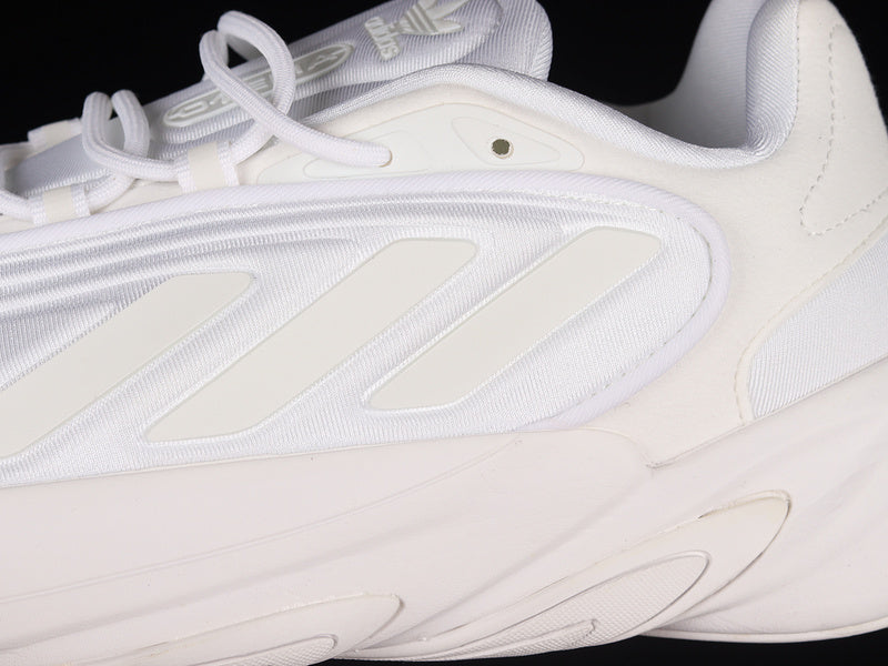 adidasUnisex Ozelia - White