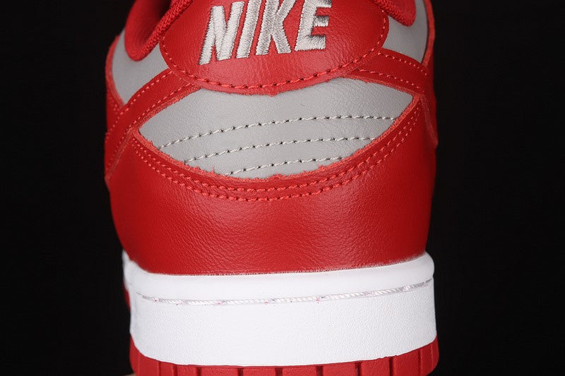 NikeUnisex Dunk Low Medium - Grey UNLV