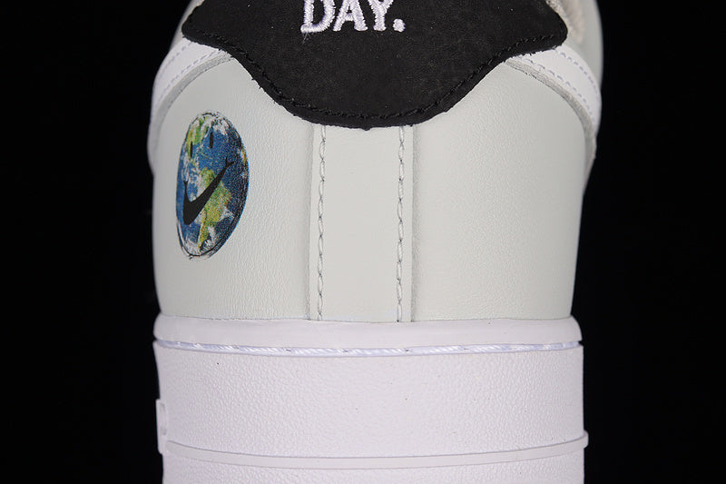 NikeUnisex Air Force 1 AF1 Low - Have a Nike Day Earth