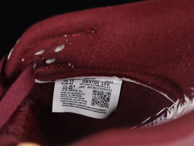 NikeUnisex Dunk Low Retro - Valentine's Day