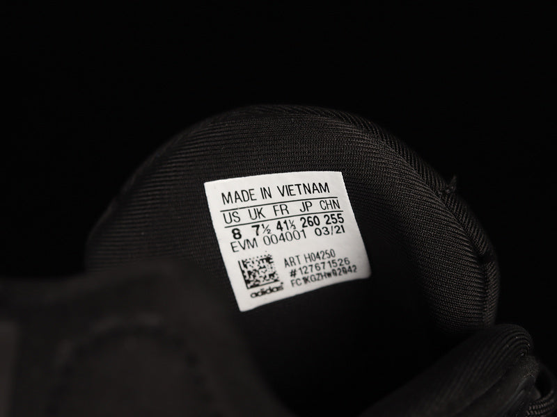 adidasMens Ozelia - Triple Black
