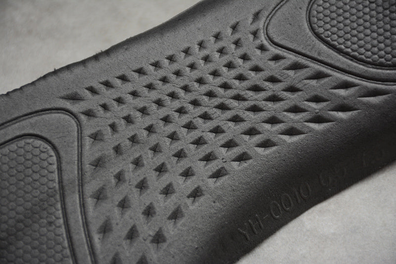 adidasUnisex Yeezy Boost 700 MNVN - Triple Black