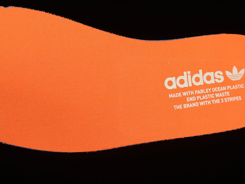 adidasUnisex adiFOM Q - Off White